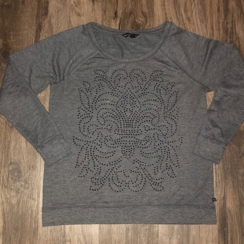 Very cute Rock & Republic slouchy shirt